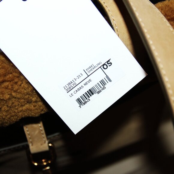 BNWT AW21 JACQUEMUS "LE CABAS NEVE" SHEARLING SHOULDER BAG - Picture 8 of 9